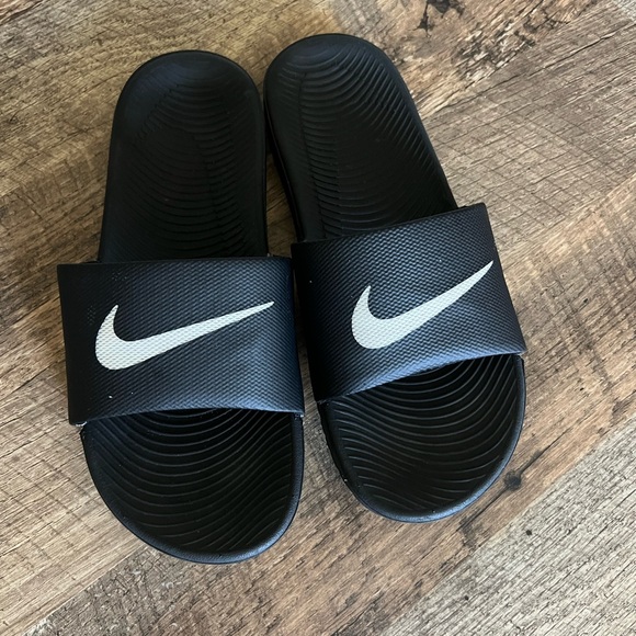 Nike Black Slides with White Logo - Picture 1 of 7